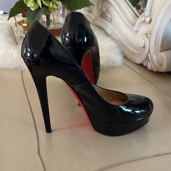 Christian louboutin black heels - Picture 2 of 13